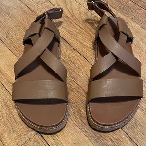 Sorel Roaming Sandal Size 9 Velvet Tan